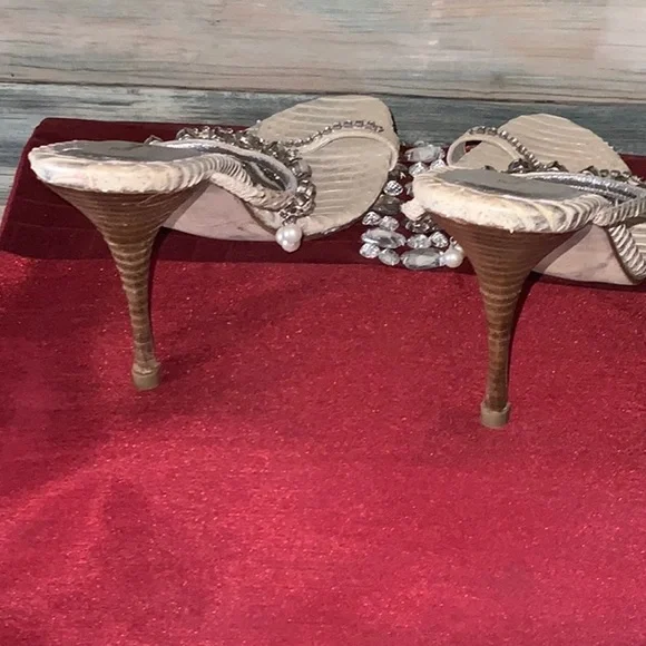 Beverly Feldman Heeled Sandals - Picture 3 of 9